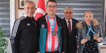 kemere-gurur-yasattilar.jpg
