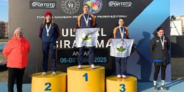 osmangazi-belediyesporun-genclerinden-cifte-madalya.jpg