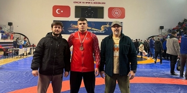 turkiye-gures-sampiyonasi-bileti-kesildi.jpg