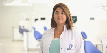 bayramda-dis-sagliginizi-korumak-icin-seker-tuketimine-dikkat.jpg