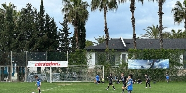 baskan-topaloglundan-gelecegin-futbolcularina-ziyaret.jpg