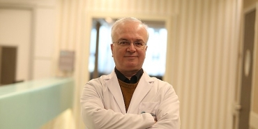 duran-araclara-yuksek-hizlarla-carpilmasinin-en-buyuk-sebeplerinden-biri-yol-hipnozu.jpg