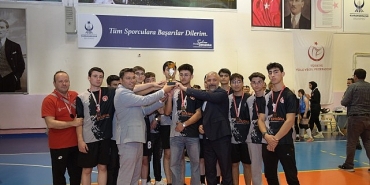 okullar-arasi-voleybol-turnuvasi-tamamlandi.jpg