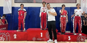 belediye-kick-boks-sporcularindan-buyuk-basari.jpg