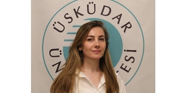 takma-kirpik-kullaniminda-goz-sagligina-dikkat.jpg