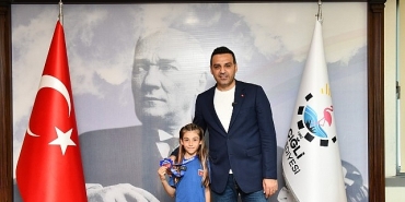turkiyenin-en-hizlisi-gunese-cigli-belediye-baskani-yildizdan-destek.jpg