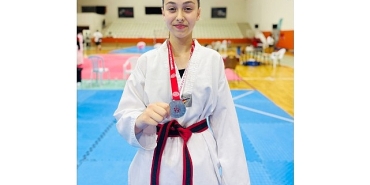 izmir-taekwondo-musabakalarinda-aliagadan-20-madalya-sevinci.jpg