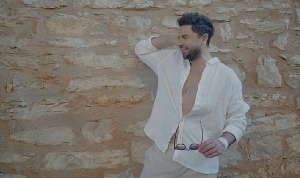 gokhan-akar-alacati-kafasini-kliplendirdi.jpg