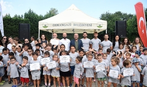 osmangazide-minikler-yaz-tatilinde-yuzmeyi-ogrendi.jpg
