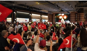 terminal-kadikoyde-spor-coskusu-basketbol-futbol-ve-voleybol-maclariyla-binlerce-seyirciyi-bulusturdu.jpg