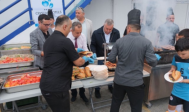 baskan-topaloglundan-sporculara-mangal-partisi.jpg