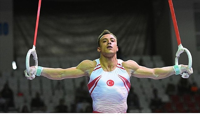 eu-mezunu-milli-cimnastikci-adem-asil-dunya-2ncisi-oldu.jpg