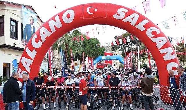 veloturk-gran-fondo-cesmede-pedallar-baris-ve-spor-icin-dondu.jpg