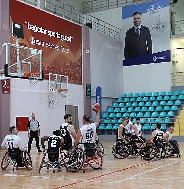 bagcilar-belediyesi-tekerlekli-sandalye-basketbol-takimi-sezona-galibiyetle-basladi.jpg