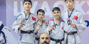 karsiyakaya-judoda-buyuk-gurur.jpg