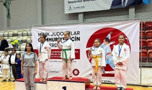 konakin-judo-takimi-ilk-turnuvadan-madalyalarla-dondu.jpg