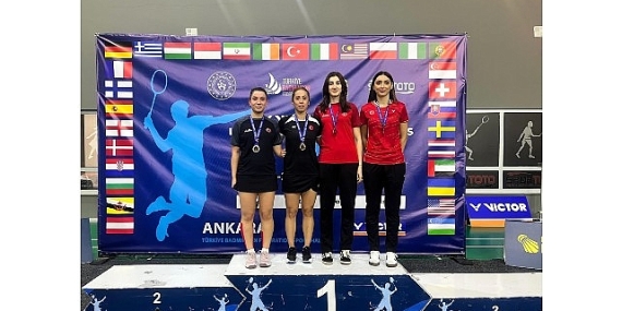 osmangazili-badmintoncu-adini-zirveye-yazdirdi.jpg