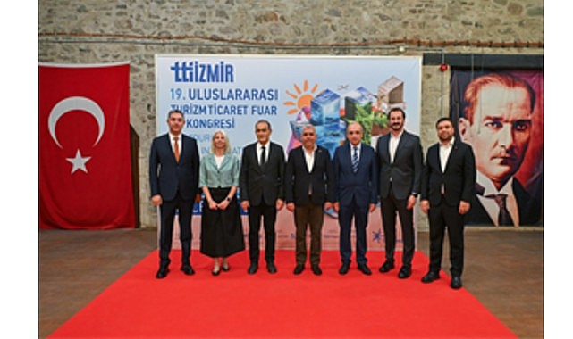 tti-izmir-sektor-toplantisi-turizm-paydaslarini-bir-araya-getirdi.jpg