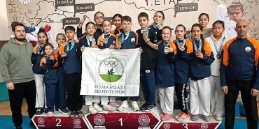 turkiye-yildizlar-liginde-madalyalar-osmangaziye-yagdi.jpg