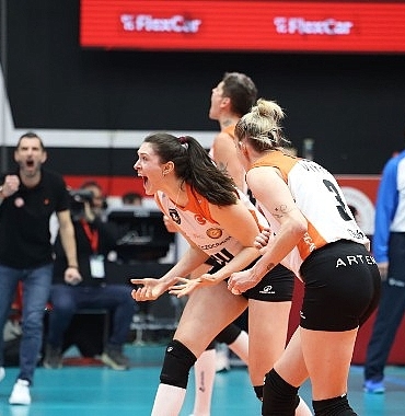 eczacibasi-dynavit-yunanistan-deplasmanindan-1-puanla-dondu.jpg