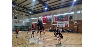 karsiyakada-voleybol-heyecani.jpg