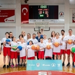 anadolu-efes-2025-2026-sezonu-one-team-projesiyle-antalyada-hayallere-dokunmaya-devam-ediyor.jpg
