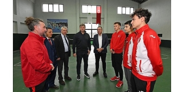 ertugrul-saglamdan-genc-sporculara-ilham-veren-ziyaret.jpg