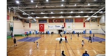 osmangazide-badminton-heyecani-zirveye-tasti.jpg