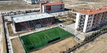 selcuklu-fen-lisesi-kapali-spor-salonu-ve-suni-cim-sahanin-resmi-acilisi-gerceklestirildi.jpg