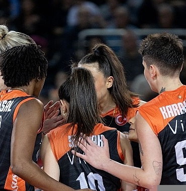 eczacibasi-dynavit-axa-sigorta-kadinlar-kupa-voleyi-ikinci-sirada-tamamladi.jpg