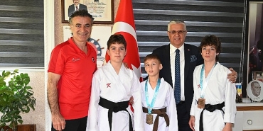 kemer-belediyesi-karate-takimindan-iki-madalya.jpg