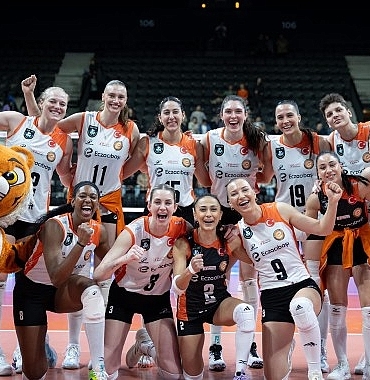 eczacibasi-dynavit-vodafone-sultanlar-play-off-3-4-etabinin-ilk-macinda-galip.jpg
