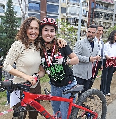 karsiyakada-heyecan-dolu-pump-track-yarisi.jpg