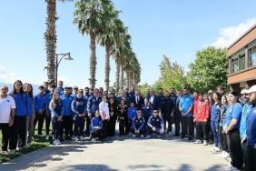 Başkan Büyükakın başarılı sporcularla buluştu