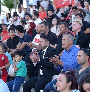 Filenin Sultanları Üst Üste İkinci Kez Avrupa’nın Zirvesinde