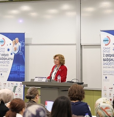 Erişkin Aşılamasıyla İlgili Son Gelişmeler Acıbadem Üniversitesi’nde Masaya Yatırıldı