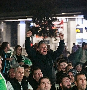 Osmangazi Meydanı’nda Yeşil-Beyaz Coşku