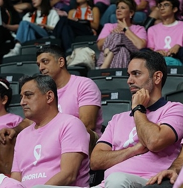 Pembe Tribünden Tüm Kadınlara: Kendine Zaman Ayır, Sağlığını İhmal Etme